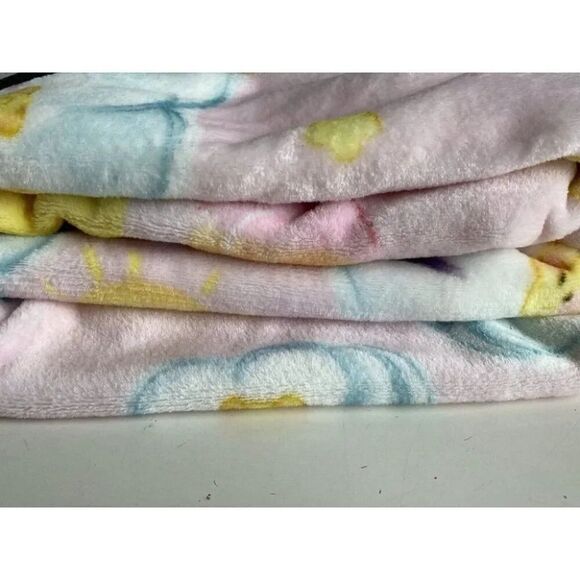 Care Bears Super Soft Plush Throw Blanket 50 X 70” Rainbow Balloons Stars NEW - Picture 13 of 13